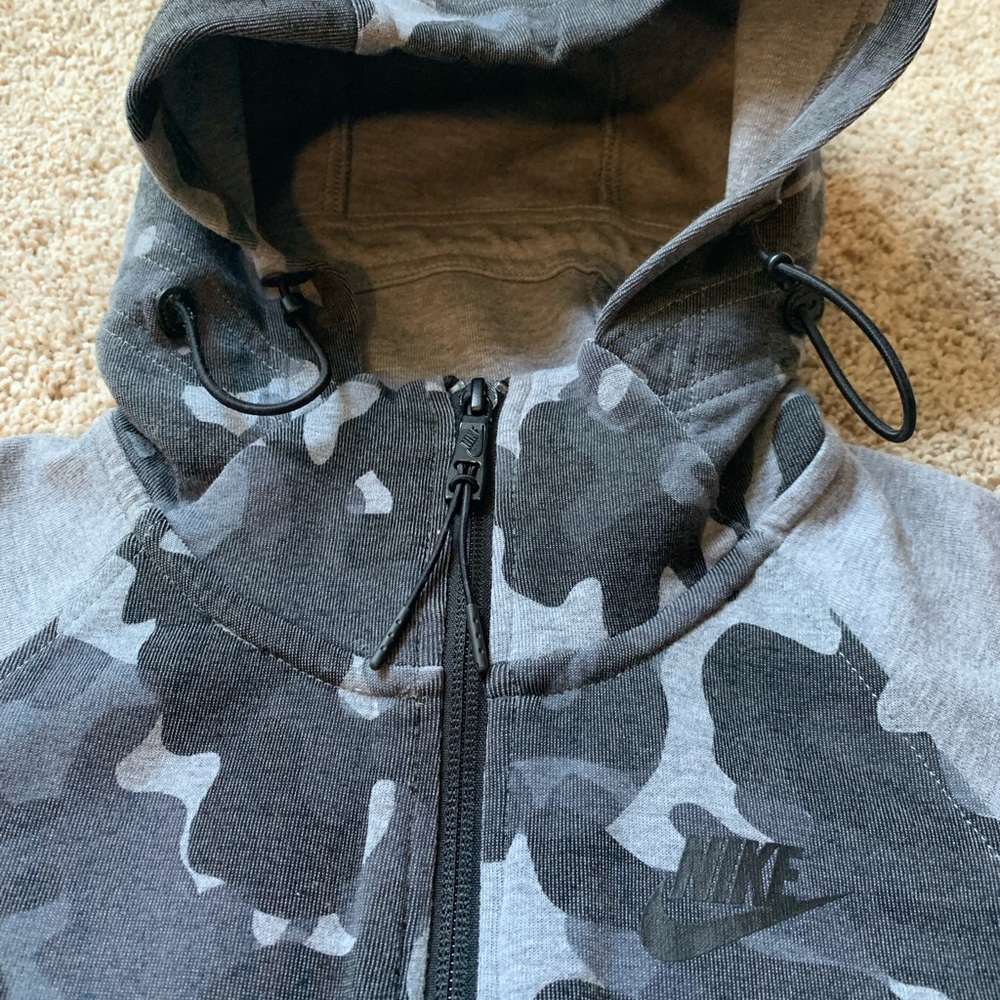 ❌SOLD❌Nike Camo print full zip hoodie